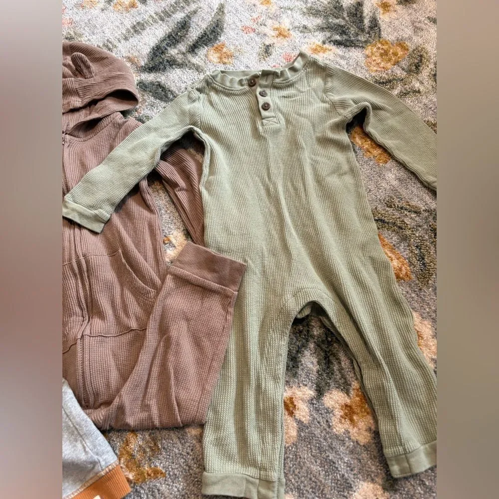 Lot of 18m Toddler outfit Onsie pants sets carters burts bees old navy